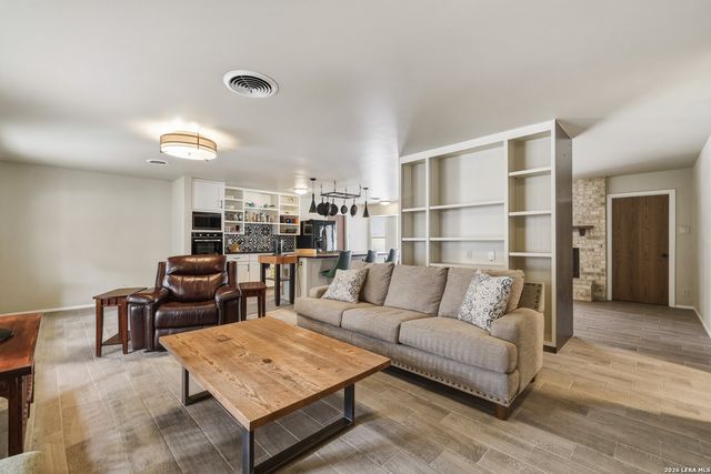 10919 Burr Oak, San Antonio, TX 78230