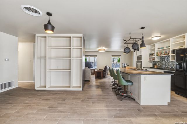 10919 Burr Oak, San Antonio, TX 78230