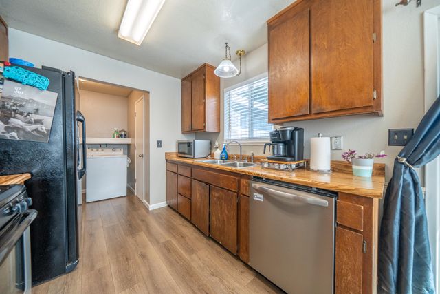 1639 Andrew Avenue, Anderson, CA 96007