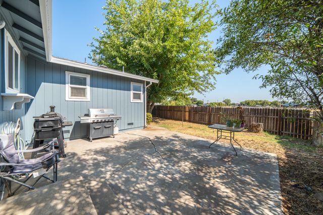 1639 Andrew Avenue, Anderson, CA 96007