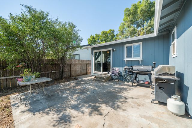 1639 Andrew Avenue, Anderson, CA 96007