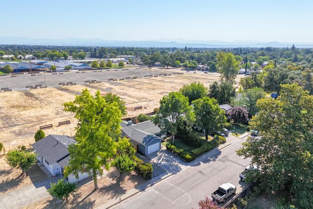 1639 Andrew Avenue, Anderson, CA 96007