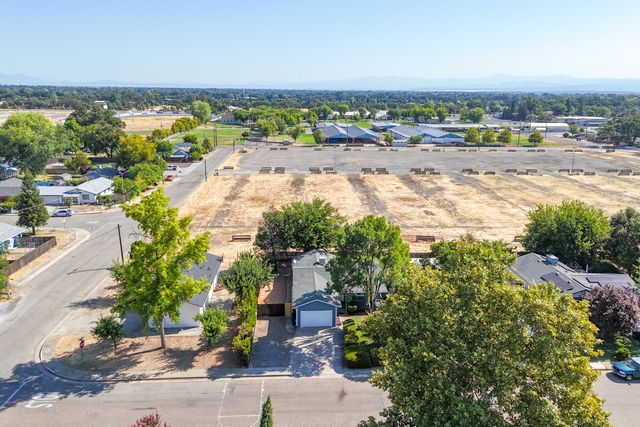 1639 Andrew Avenue, Anderson, CA 96007