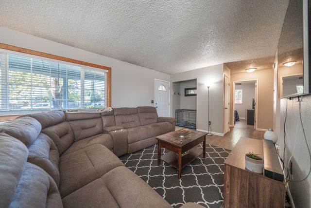 1639 Andrew Avenue, Anderson, CA 96007