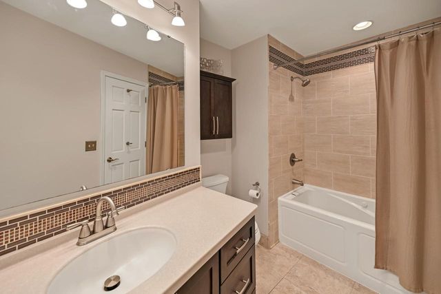 3640 Dominic DRIVE, Brookfield, WI 53045
