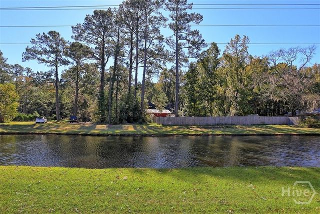 105 Laurens Lane, Savannah, GA 31419