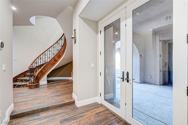 8490 Via De Bellasidra Court, Las Vegas, NV 89123