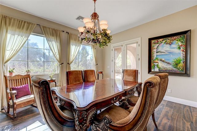 8490 Via De Bellasidra Court, Las Vegas, NV 89123