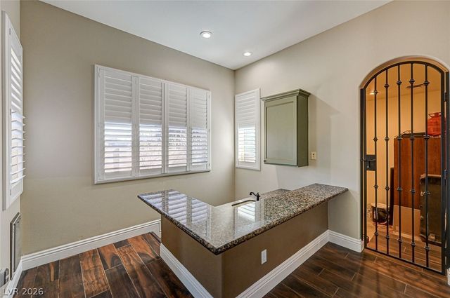 8490 Via De Bellasidra Court, Las Vegas, NV 89123