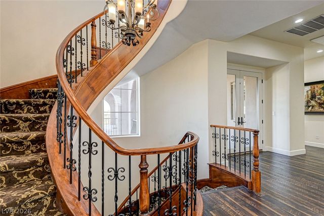 8490 Via De Bellasidra Court, Las Vegas, NV 89123