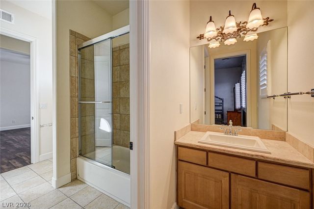 8490 Via De Bellasidra Court, Las Vegas, NV 89123