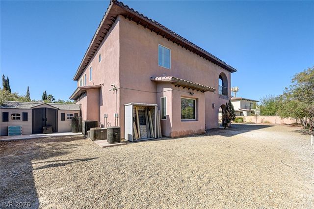 8490 Via De Bellasidra Court, Las Vegas, NV 89123