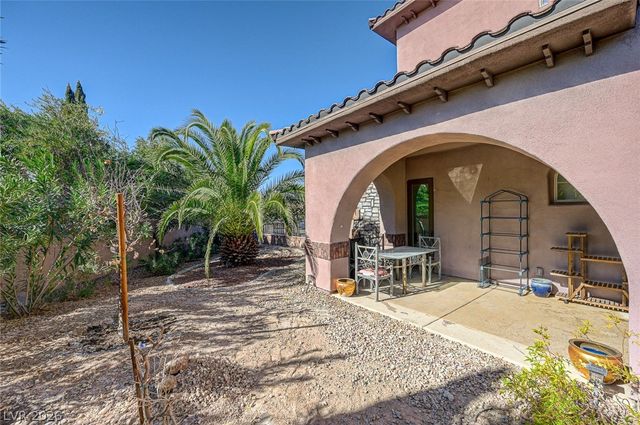 8490 Via De Bellasidra Court, Las Vegas, NV 89123