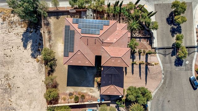 8490 Via De Bellasidra Court, Las Vegas, NV 89123