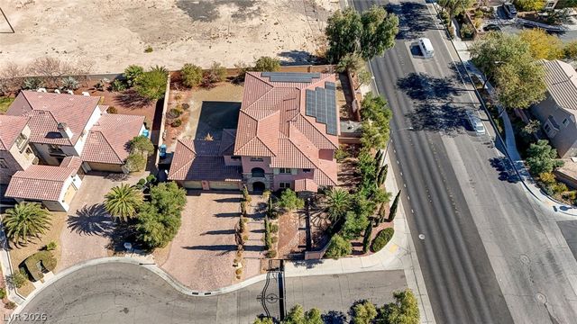8490 Via De Bellasidra Court, Las Vegas, NV 89123