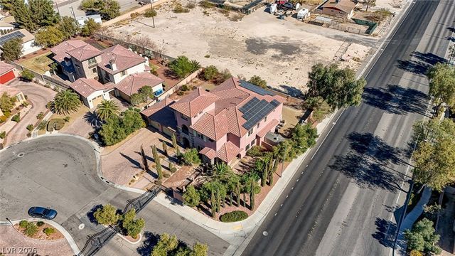 8490 Via De Bellasidra Court, Las Vegas, NV 89123