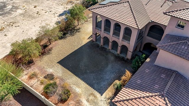 8490 Via De Bellasidra Court, Las Vegas, NV 89123