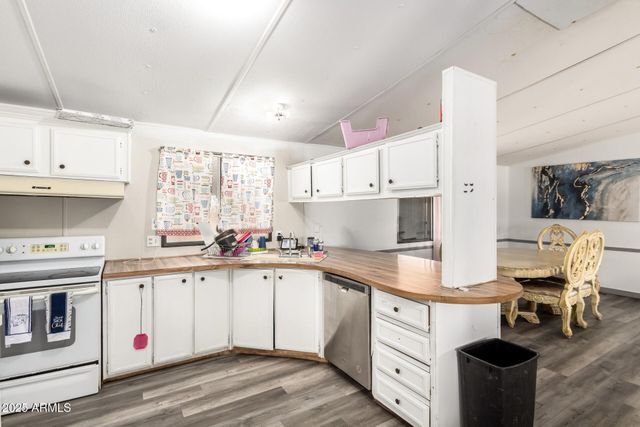 7396 W CABALLERO Court, Arizona City, AZ 85123