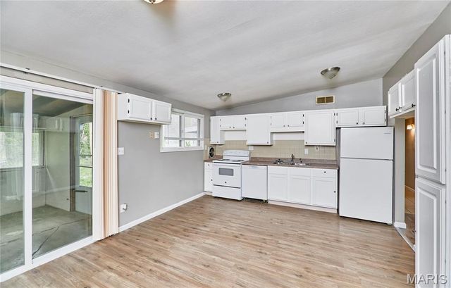 475 Countryside Drive, Florissant, MO 63033