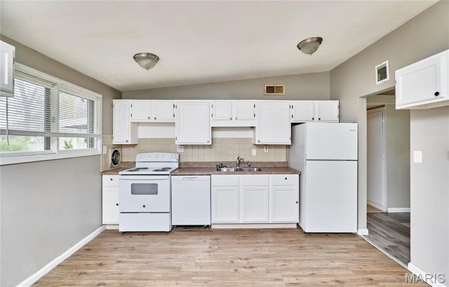 475 Countryside Drive, Florissant, MO 63033