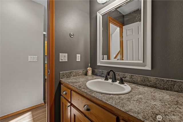 1702 SW Ulysses Street, Oak Harbor, WA 98277
