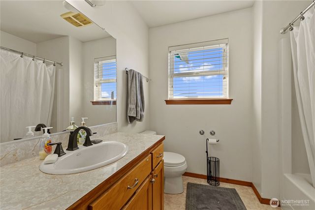 1702 SW Ulysses Street, Oak Harbor, WA 98277