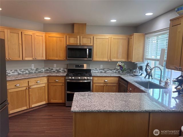 1702 SW Ulysses Street, Oak Harbor, WA 98277