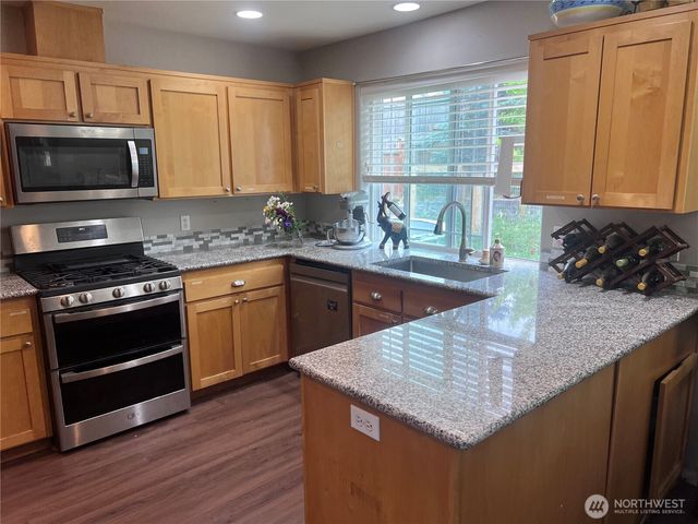 1702 SW Ulysses Street, Oak Harbor, WA 98277