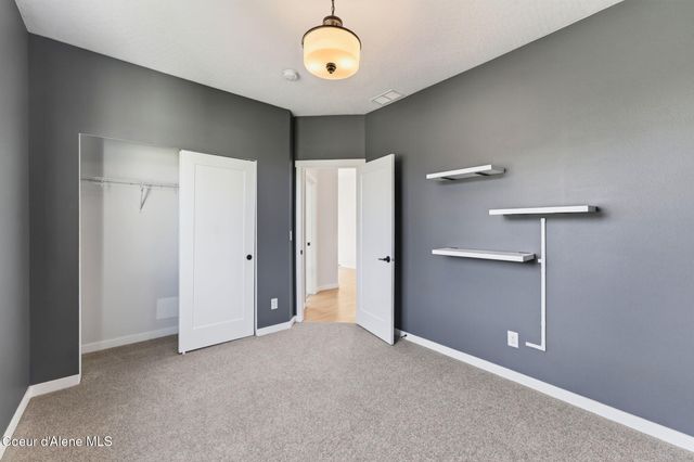 1067 E Percival Ave, Post Falls, ID 83854