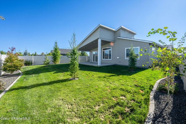 1067 E Percival Ave, Post Falls, ID 83854
