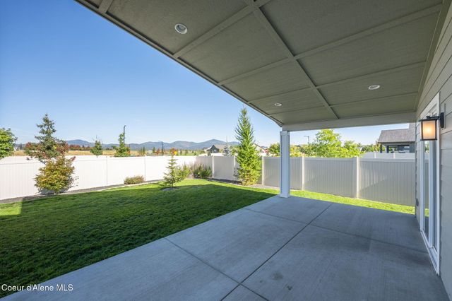 1067 E Percival Ave, Post Falls, ID 83854