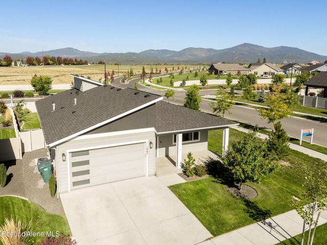 1067 E Percival Ave, Post Falls, ID 83854
