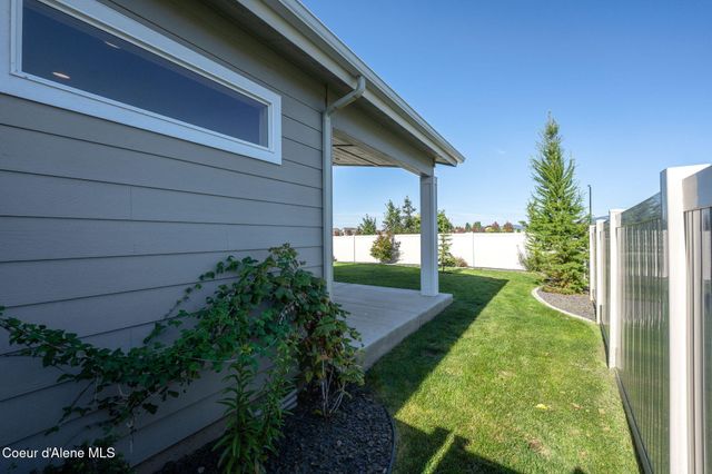 1067 E Percival Ave, Post Falls, ID 83854