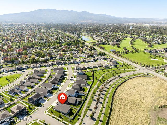 1067 E Percival Ave, Post Falls, ID 83854