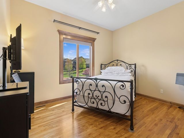 10612 NW 75th Place, Johnston, IA 50131