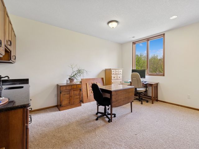 10612 NW 75th Place, Johnston, IA 50131