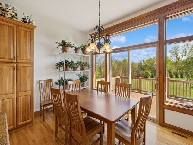 10612 NW 75th Place, Johnston, IA 50131