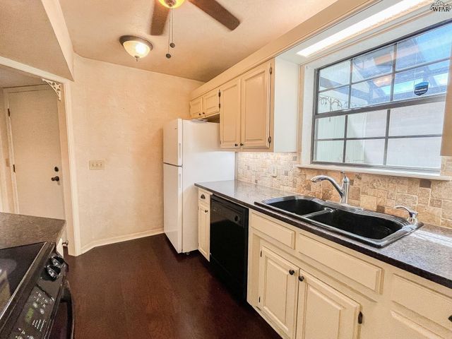 4718 TORTUGA TRAIL, Wichita Falls, TX 76309