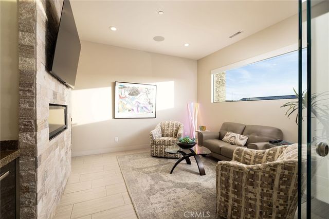 1430 Dolphin Terrace, Corona Del Mar, CA 92625