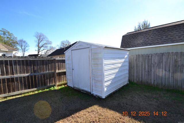 3418 Lacross Drive, Bryant, AR 72022