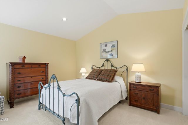 20100 Starfire Ridge Court, Bend, OR 97702