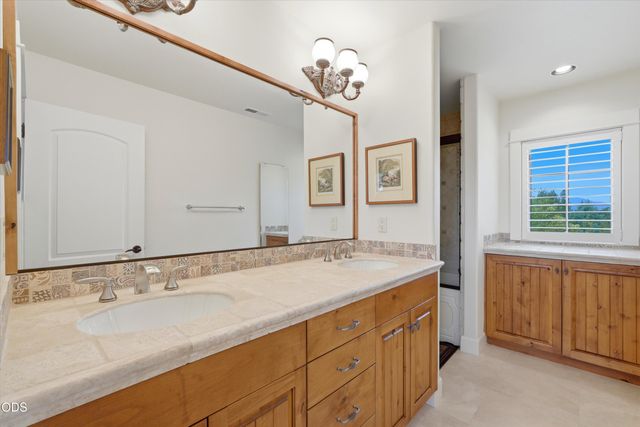20100 Starfire Ridge Court, Bend, OR 97702