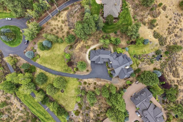 20100 Starfire Ridge Court, Bend, OR 97702