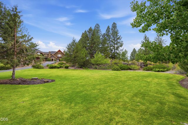20100 Starfire Ridge Court, Bend, OR 97702