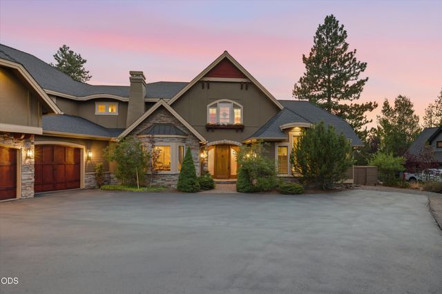 20100 Starfire Ridge Court, Bend, OR 97702
