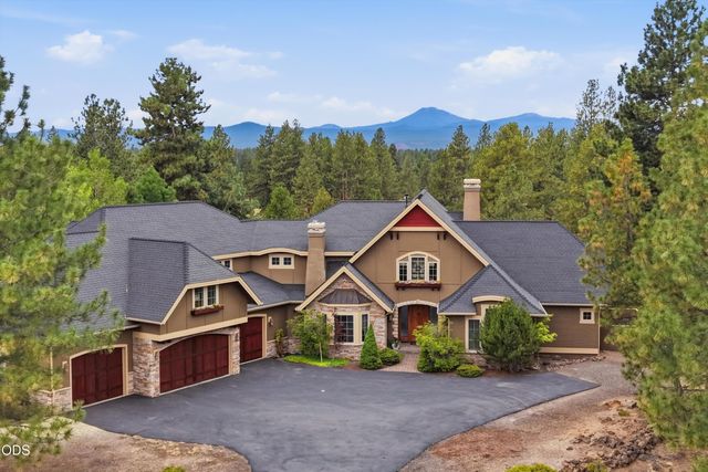 20100 Starfire Ridge Court, Bend, OR 97702