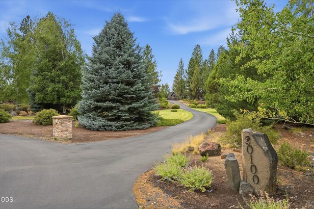 20100 Starfire Ridge Court, Bend, OR 97702