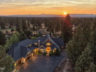 20100 Starfire Ridge Court, Bend, OR 97702