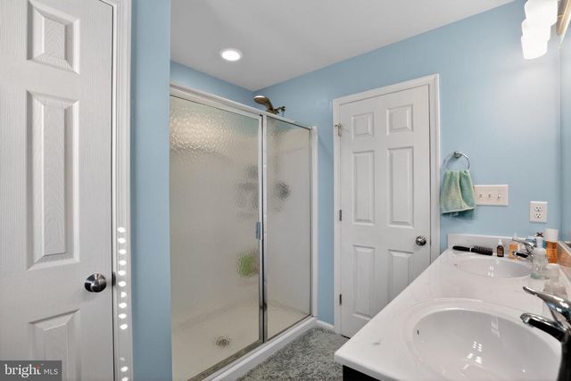 583 CABIN POINT DR, Montross, VA 22520