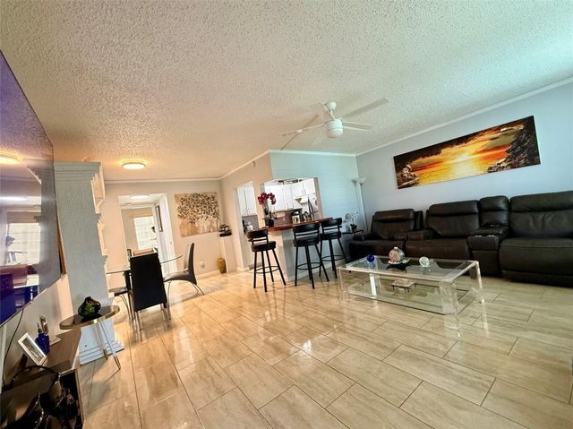 355 Oakridge T 355, Deerfield Beach, FL 33442